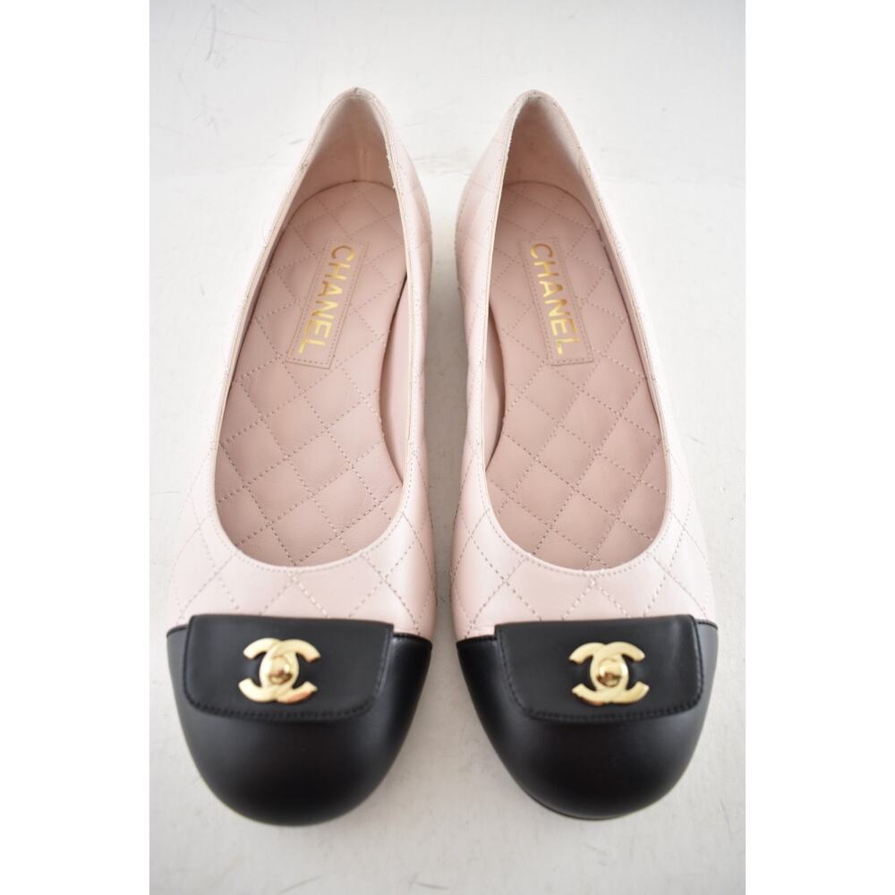 Chanel 24B Pink Black Turnlock Gold CC Logo Quilted Ballet Ballerina Flat 38 - Picture 8 of 15